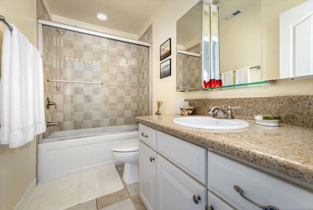 20114 Tiger Tail Rd, Grass Valley, CA 95949