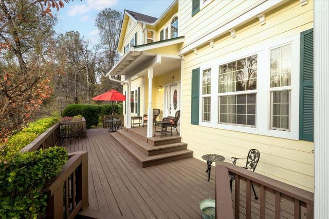 20114 Tiger Tail Rd, Grass Valley, CA 95949