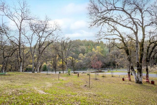 20114 Tiger Tail Rd, Grass Valley, CA 95949