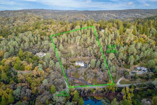 20114 Tiger Tail Rd, Grass Valley, CA 95949