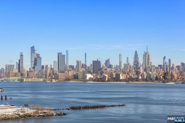 2 2nd Street 801, Jersey City, NJ 07302