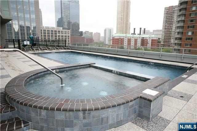 2 2nd Street 801, Jersey City, NJ 07302