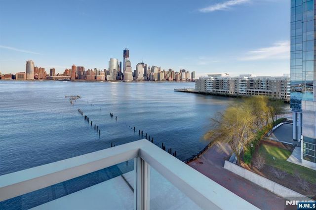 2 2nd Street 801, Jersey City, NJ 07302