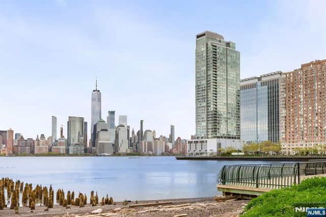 2 2nd Street 801, Jersey City, NJ 07302