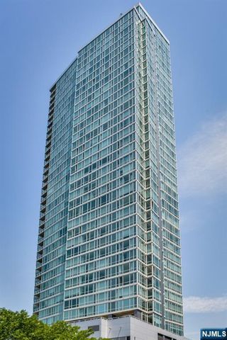 2 2nd Street 801, Jersey City, NJ 07302