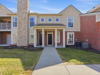 52124 Naugatuck Drive, Macomb Twp, MI 48042