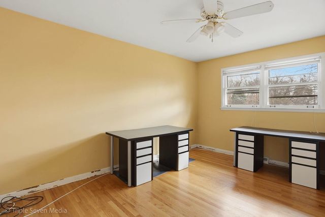 492 1st Avenue, Des Plaines, IL 60016