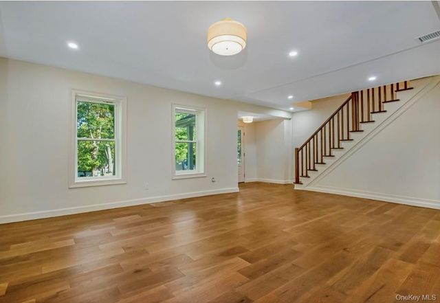 30 New Mill Road, Smithtown, NY 11787