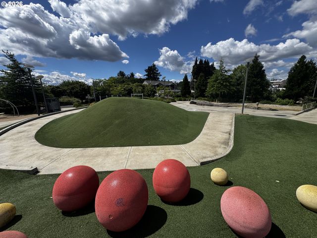 10345 Ne CLACKAMAS St 22, Portland, OR 97220