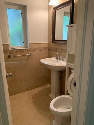 809 Almeria Ave, Coral Gables, FL 33134