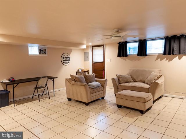 7039 CREASE LN, Philadelphia, PA 19128