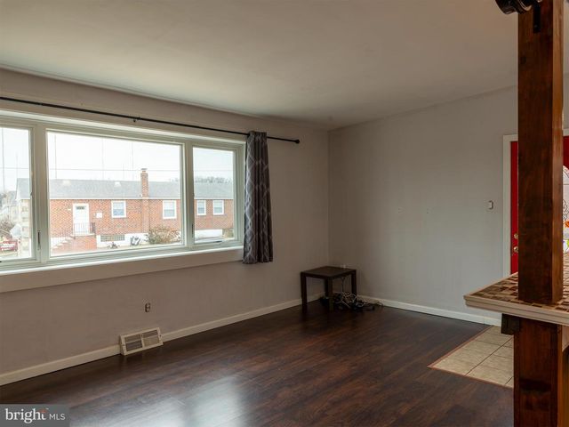 7039 CREASE LN, Philadelphia, PA 19128