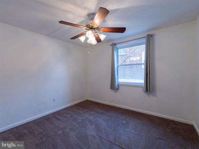 7039 CREASE LN, Philadelphia, PA 19128