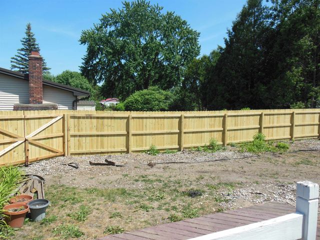 412 Wilcox Parkway, Clare, MI 48617