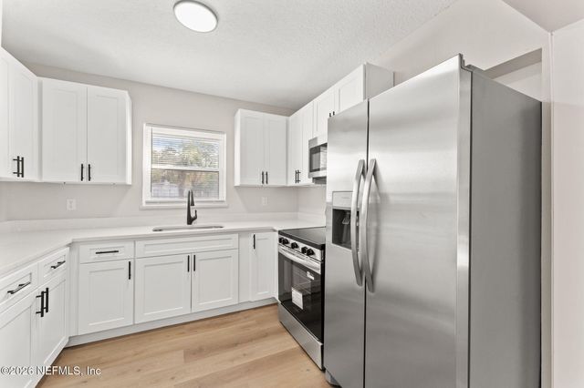 2456 CLEMSON Road, Jacksonville, FL 32217