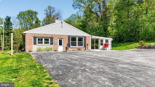 358 LAMMEY RD, Honey Brook, PA 19344