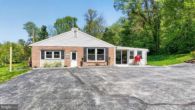 358 LAMMEY RD, Honey Brook, PA 19344