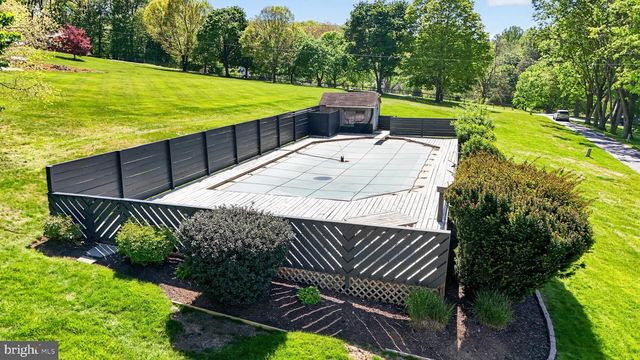358 LAMMEY RD, Honey Brook, PA 19344