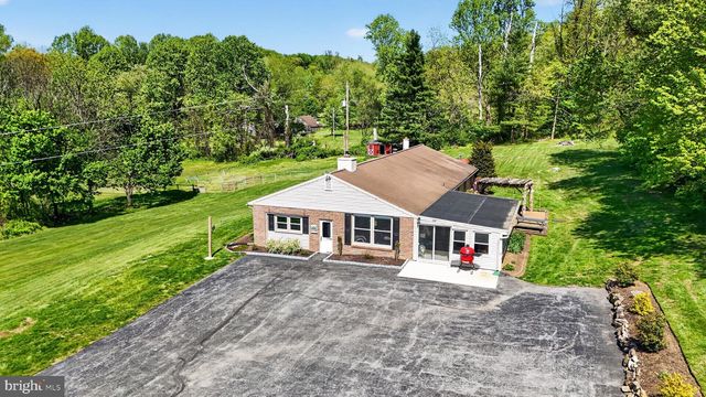 358 LAMMEY RD, Honey Brook, PA 19344
