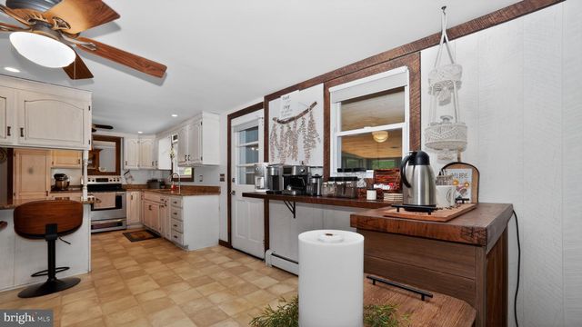 358 LAMMEY RD, Honey Brook, PA 19344