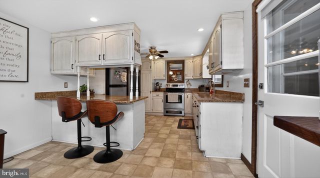 358 LAMMEY RD, Honey Brook, PA 19344