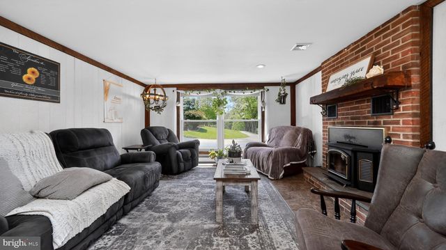 358 LAMMEY RD, Honey Brook, PA 19344