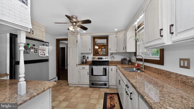 358 LAMMEY RD, Honey Brook, PA 19344