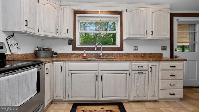 358 LAMMEY RD, Honey Brook, PA 19344