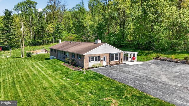 358 LAMMEY RD, Honey Brook, PA 19344