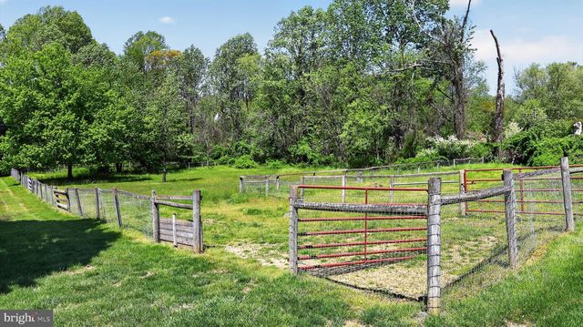 358 LAMMEY RD, Honey Brook, PA 19344