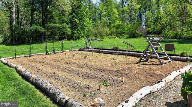358 LAMMEY RD, Honey Brook, PA 19344