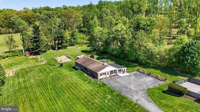 358 LAMMEY RD, Honey Brook, PA 19344