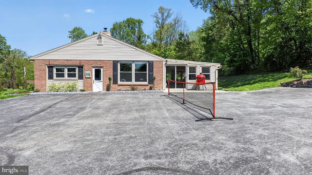 358 LAMMEY RD, Honey Brook, PA 19344