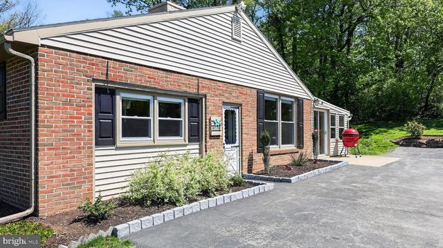 358 LAMMEY RD, Honey Brook, PA 19344