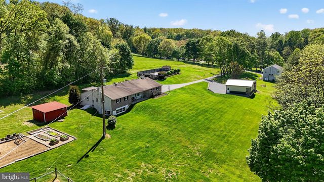 358 LAMMEY RD, Honey Brook, PA 19344