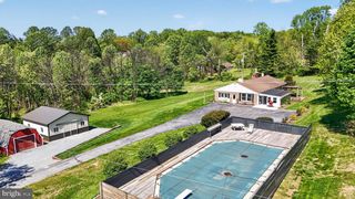 358 LAMMEY RD, Honey Brook, PA 19344