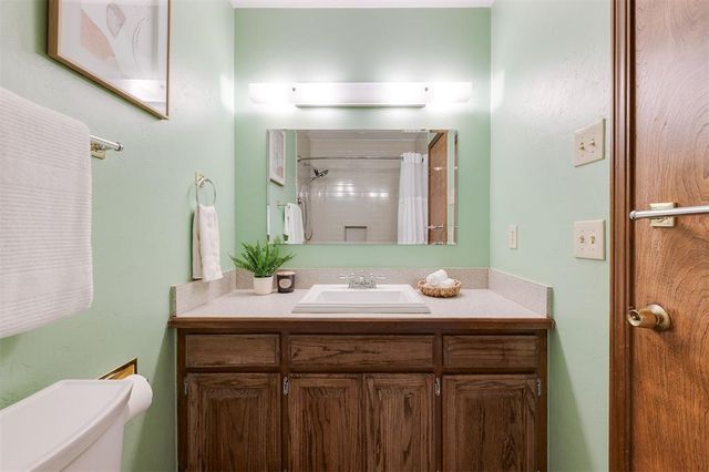 5509 NW 65th Street, Warr Acres, OK 73132