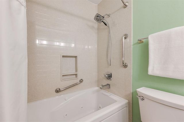 5509 NW 65th Street, Warr Acres, OK 73132