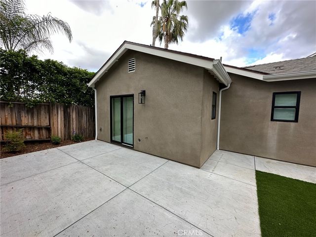 1155 N Currier Avenue B, Simi Valley, CA 93065