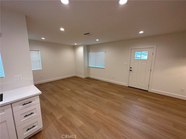 1155 N Currier Avenue B, Simi Valley, CA 93065