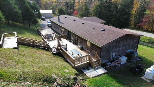 7932 Hurricane Creek Road, Winfield, WV 25213