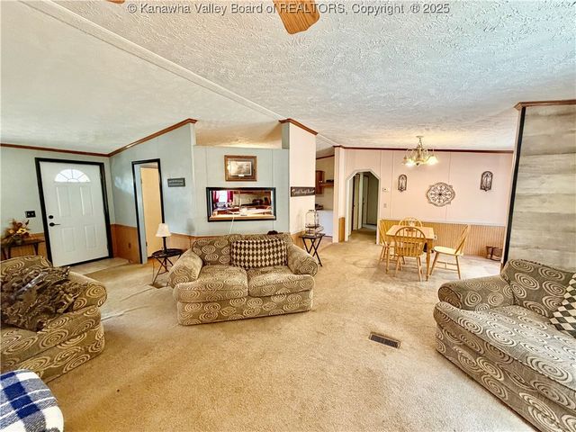 7932 Hurricane Creek Road, Winfield, WV 25213