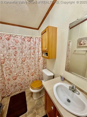 7932 Hurricane Creek Road, Winfield, WV 25213