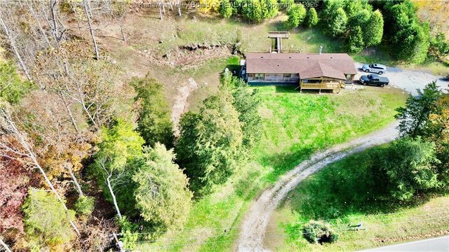 7932 Hurricane Creek Road, Winfield, WV 25213