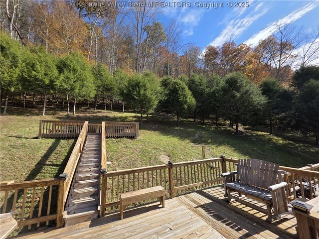 7932 Hurricane Creek Road, Winfield, WV 25213