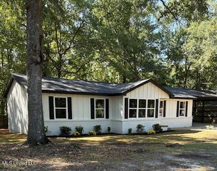 2405 Santa Cruz Street, Gautier, MS 39553