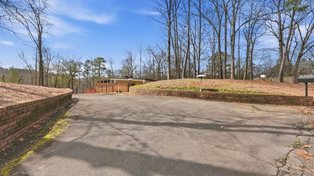 820 Atkinson Drive, Dalton, GA 30720