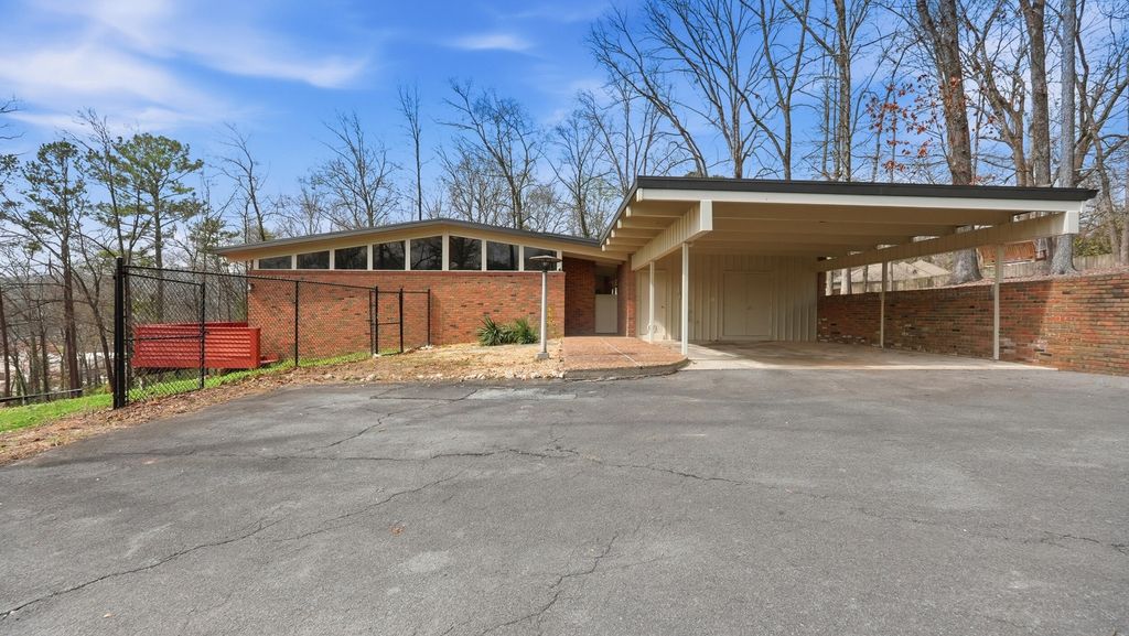 820 Atkinson Drive, Dalton, GA 30720