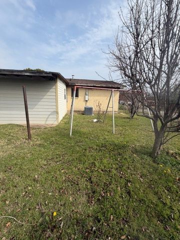 3927 Fortune Lane, Dallas, TX 75216