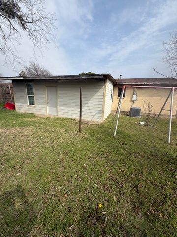 3927 Fortune Lane, Dallas, TX 75216